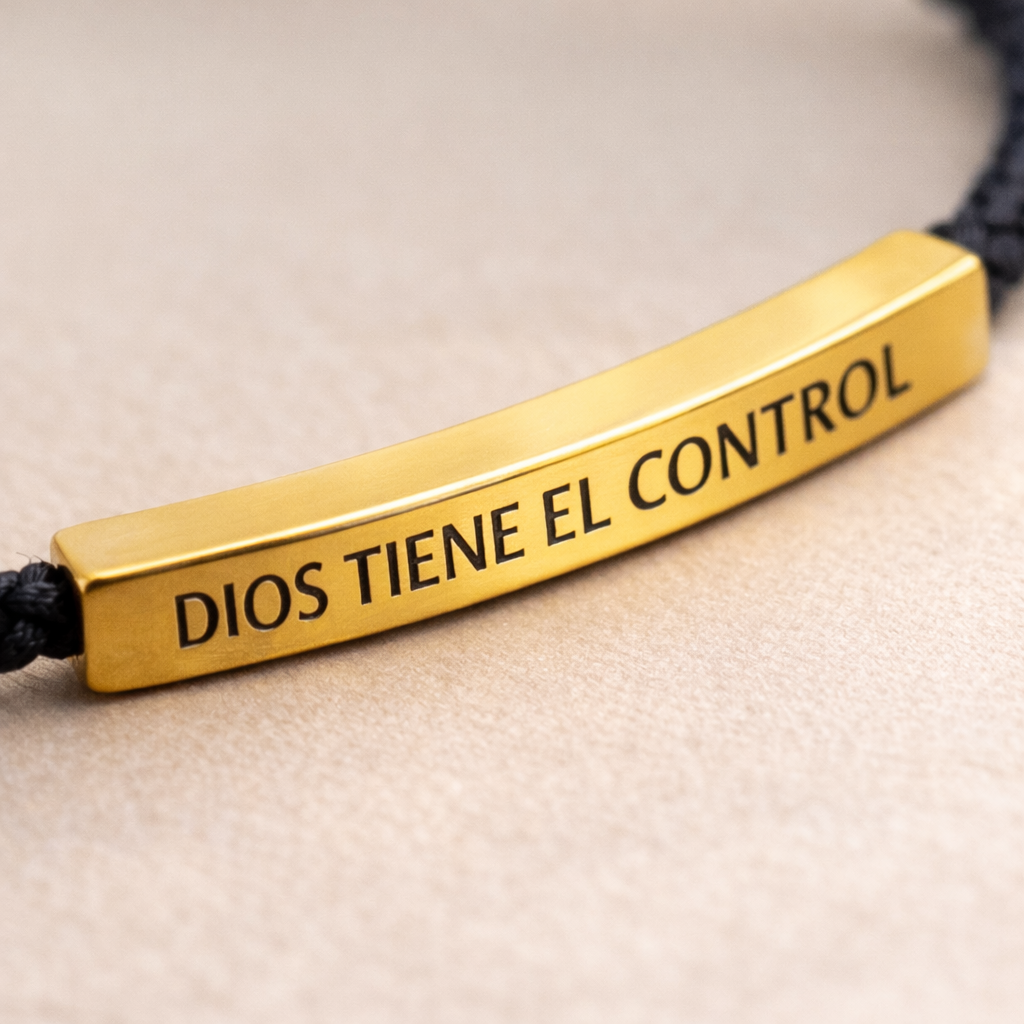 Promoción 2 x 1 - Pulsera “Dios Tiene el Control” 🙌✨